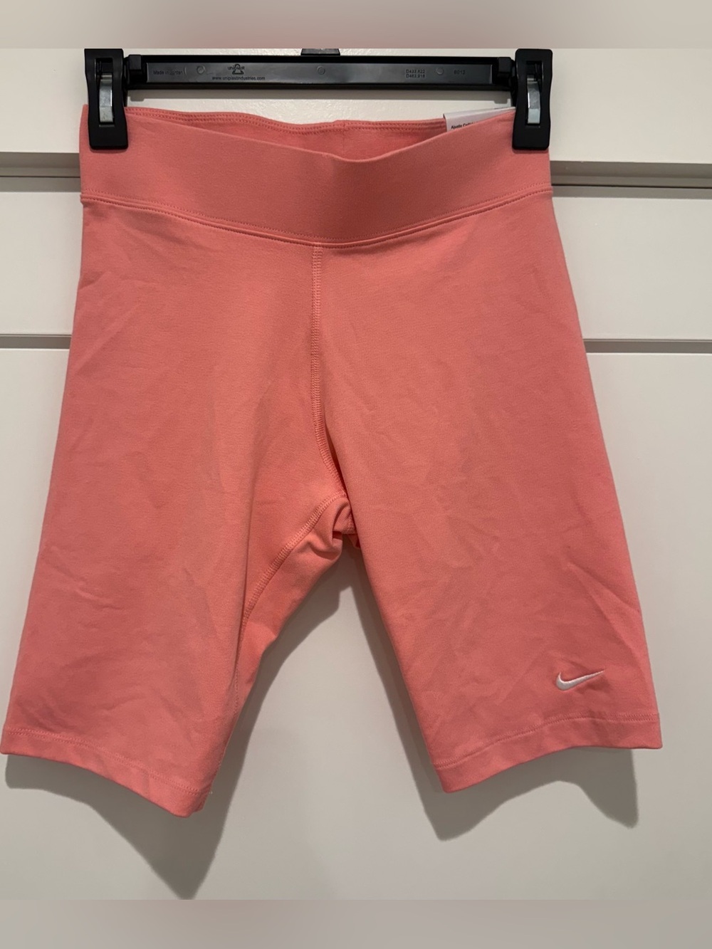 NWT Nike Women’s S Pink Solid Biker Shorts Tight Fit Mid Rise Stretch Pull-On